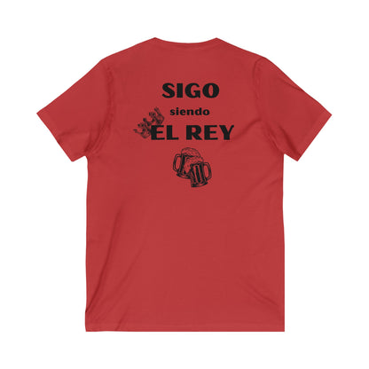 Sigo siendo el Rey- Unisex Jersey Short Sleeve V-Neck Tee