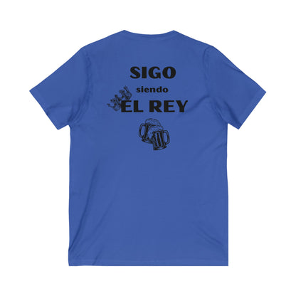 Sigo siendo el Rey- Unisex Jersey Short Sleeve V-Neck Tee